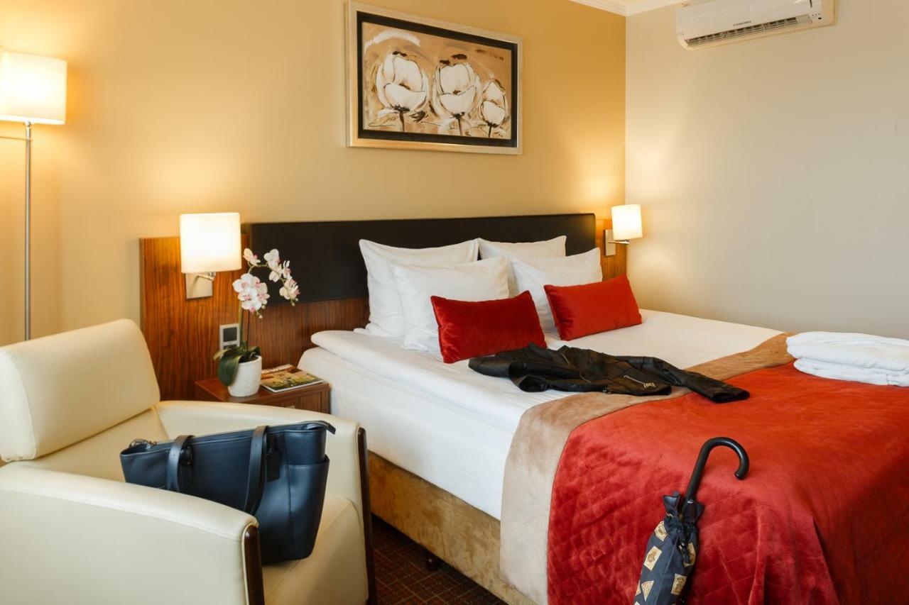 Avalon Hotel & Conferences Riga Luaran gambar