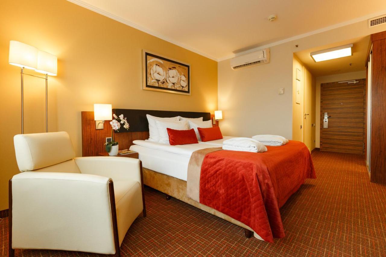 Avalon Hotel & Conferences Riga Luaran gambar